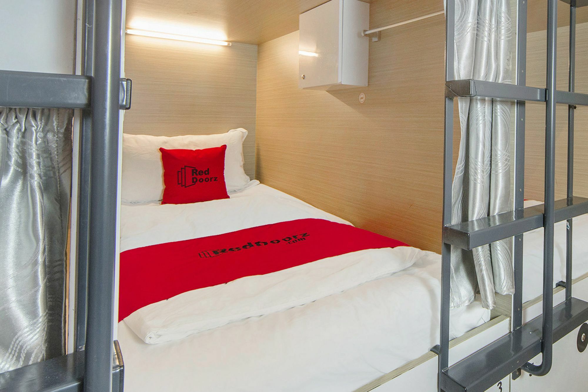 Reddoorz Hostel @ Jalan Besar Singapur Dış mekan fotoğraf